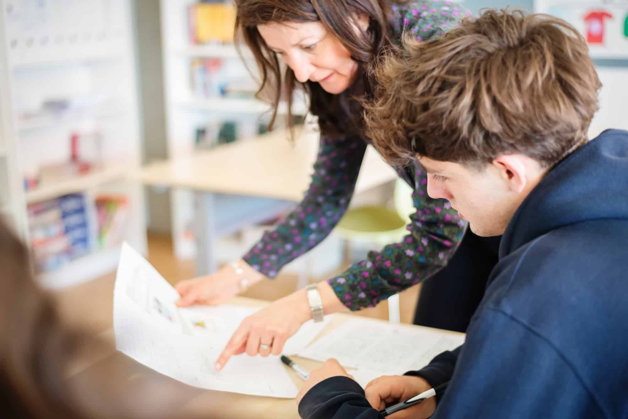 Haut-Lac students in a bilingual English-French lesson