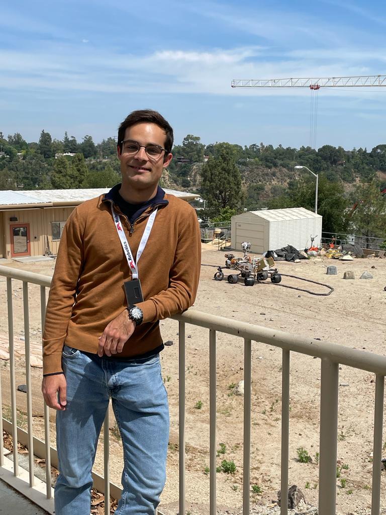 Ancien élève de Haut-Lac à l'université en Suisse